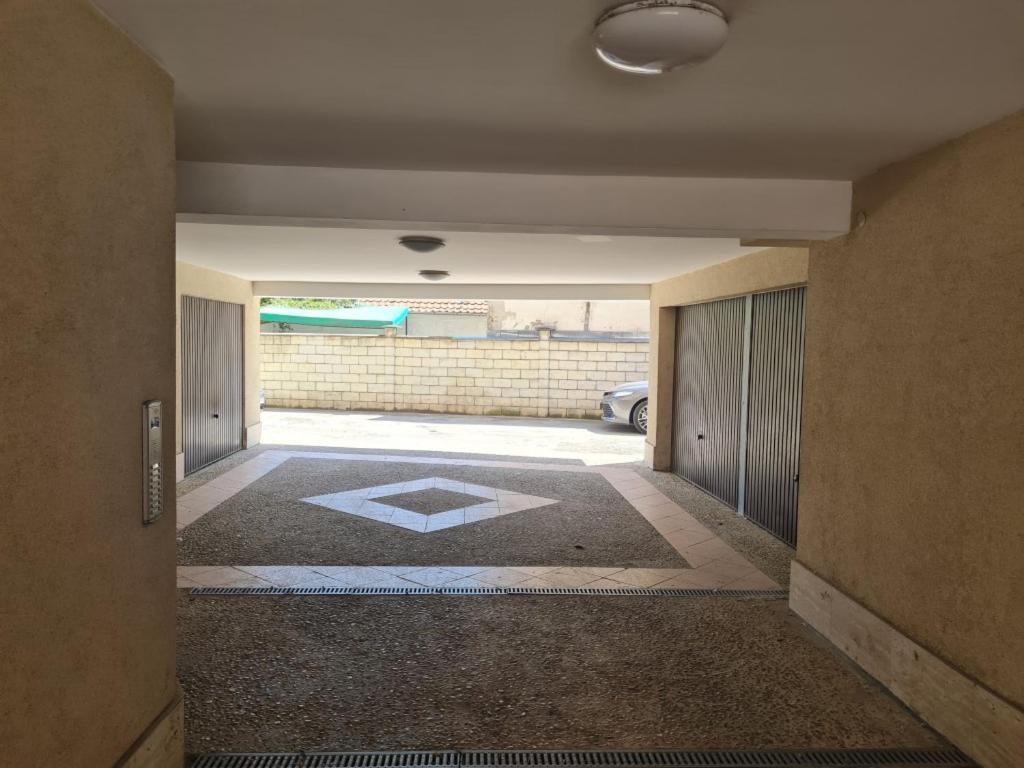 При Галя / Прекрасен Апартамент В Тих Квартал Varna Exterior photo